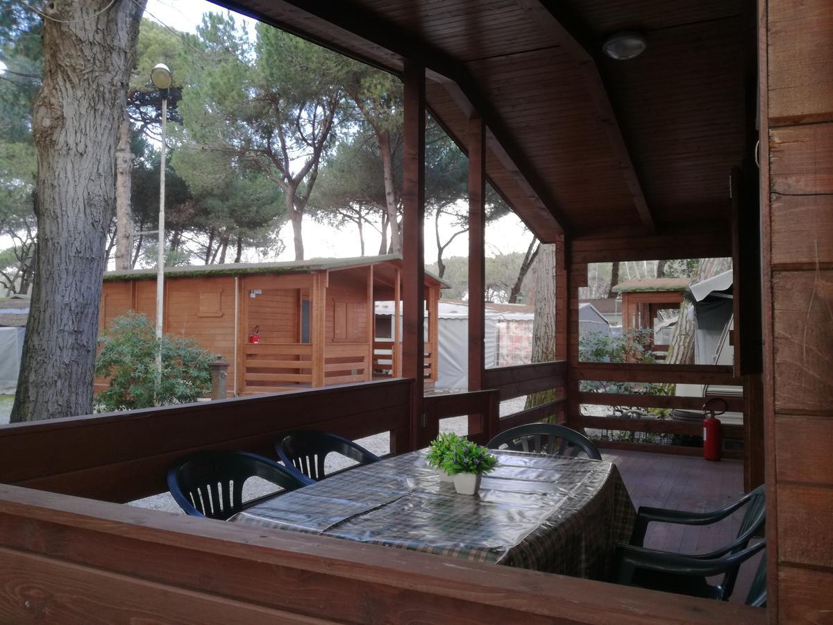 Campeggio Italia Marina di Massa Exterior foto